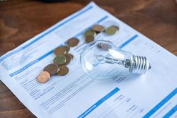 Metode de economisire a energiei electrice în locuințe, după ce plafonarea la curent a încetat Metode de economisire a energiei electrice în locuințe, după ce plafonarea la curent a încetat
